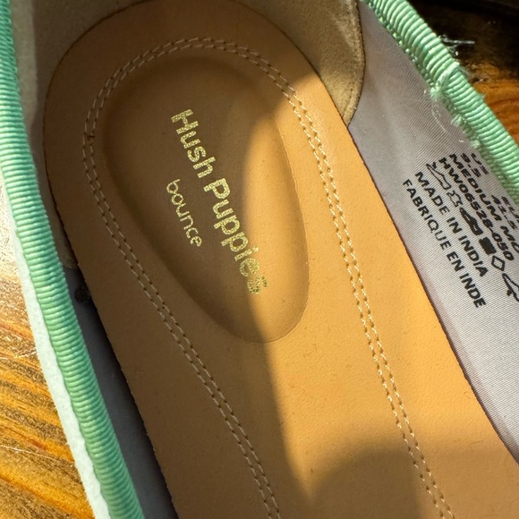 HUSH PUPPIES Bounce Grey Suede Sadie Tassel Slip On Flats w/Green | Size 8 1/2 - Picture 5 of 10